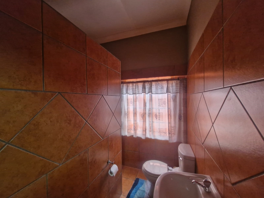 To Let 7 Bedroom Property for Rent in Kathu Northern Cape